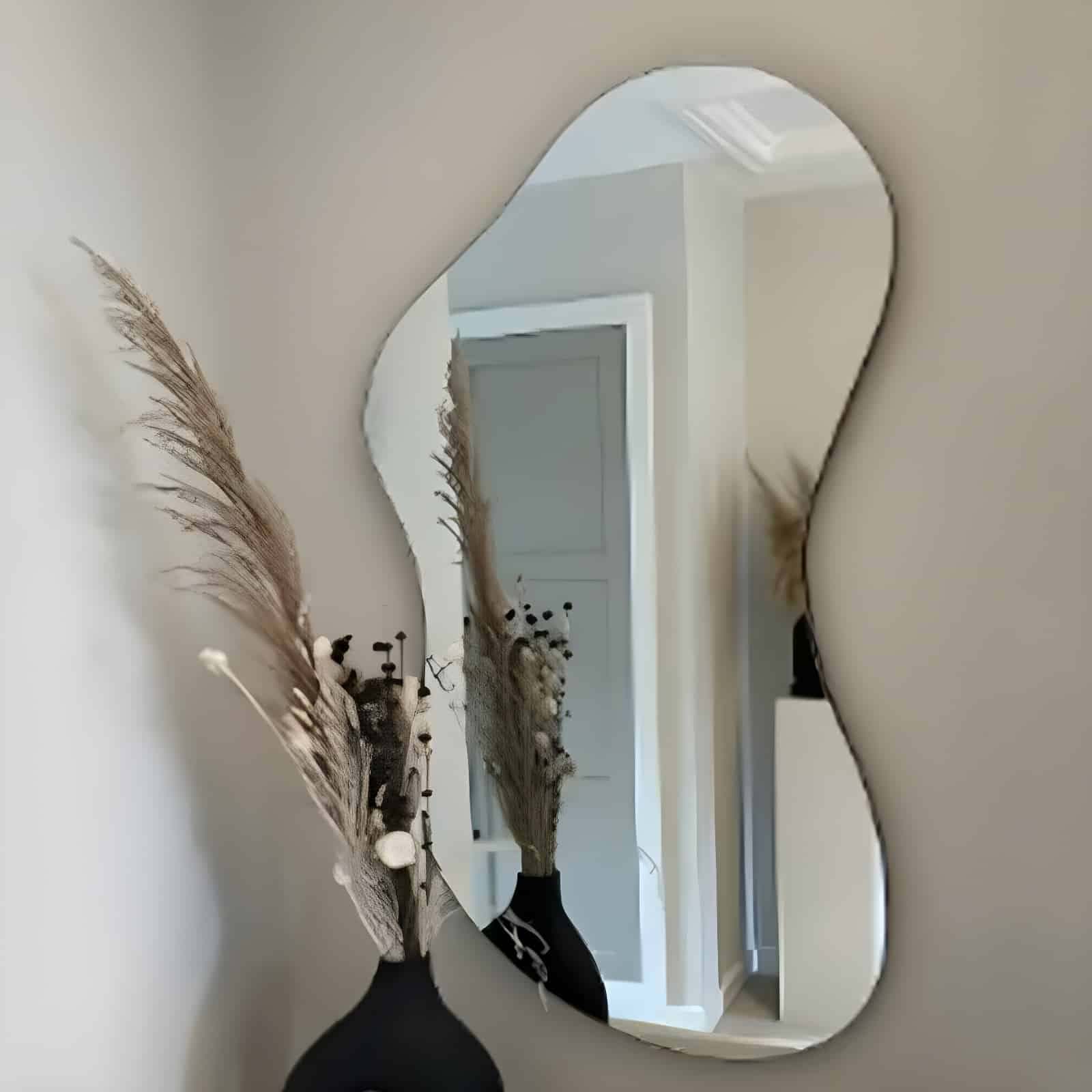 framelessmirror_Nero_AI_Image_Upscaler_Photo_Face آینه دفرمه بک لایت دار - Image 1